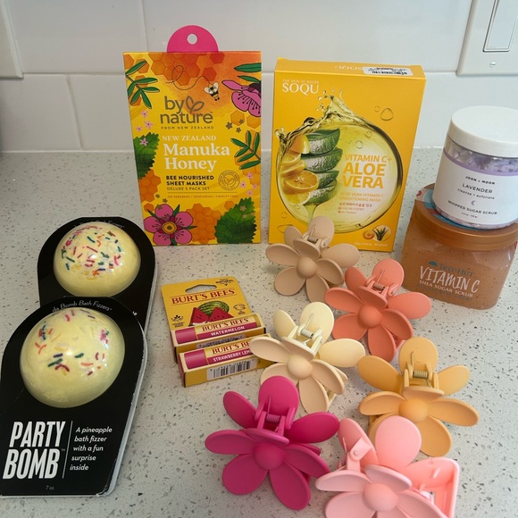 Assorted Other - Assorted Beauty Self Care Items, New, Face Mask, Bath Bombs, Claw Clips, Scrub